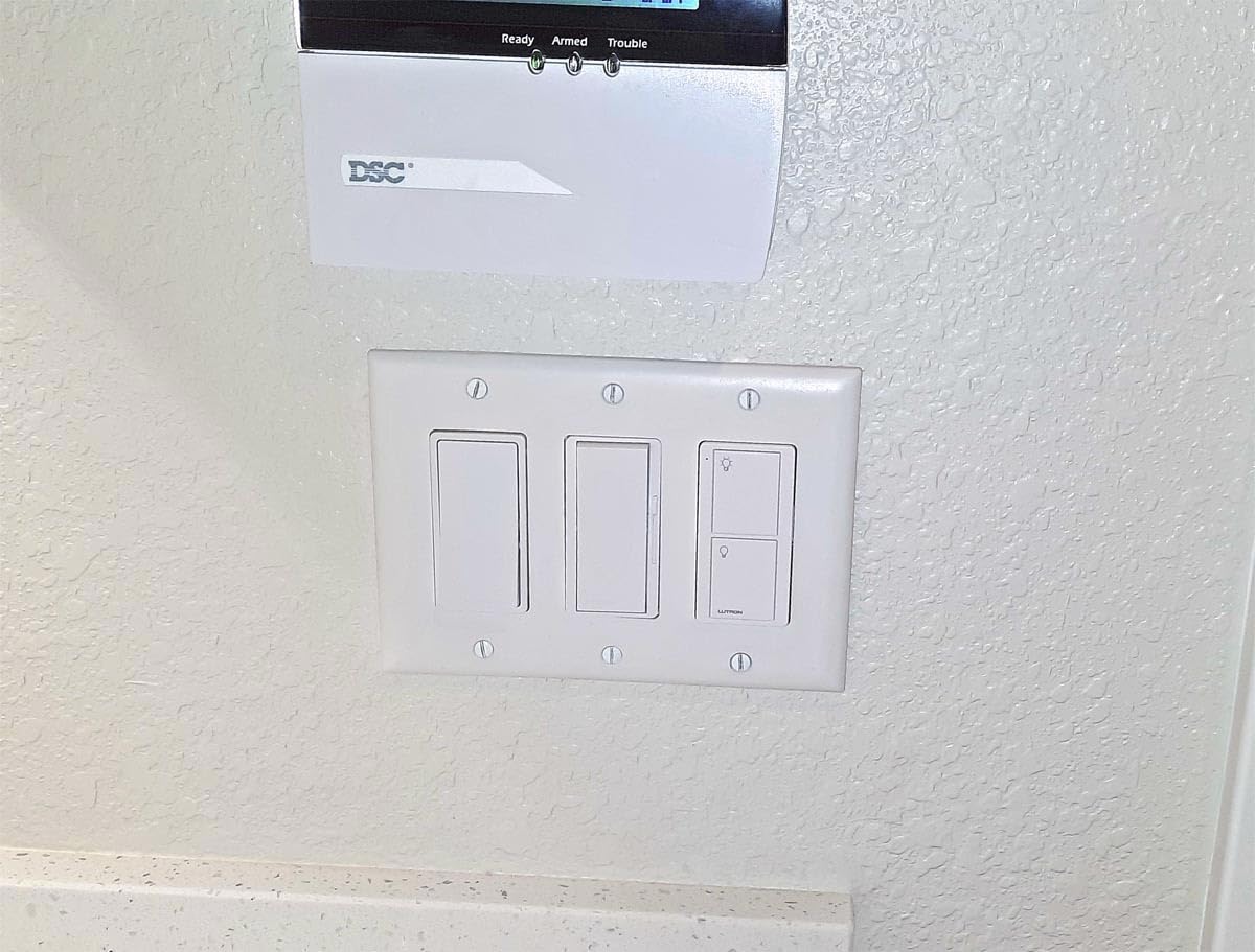 Lutron Caseta Original Smart Light Switch Kit w/ Wall Plate and Smart Hub, Compatible w/ Alexa, Apple Home, Google Home, Single-Pole/3 Way, 5 Amp, P-BDG-PKG1WS customer photo 1