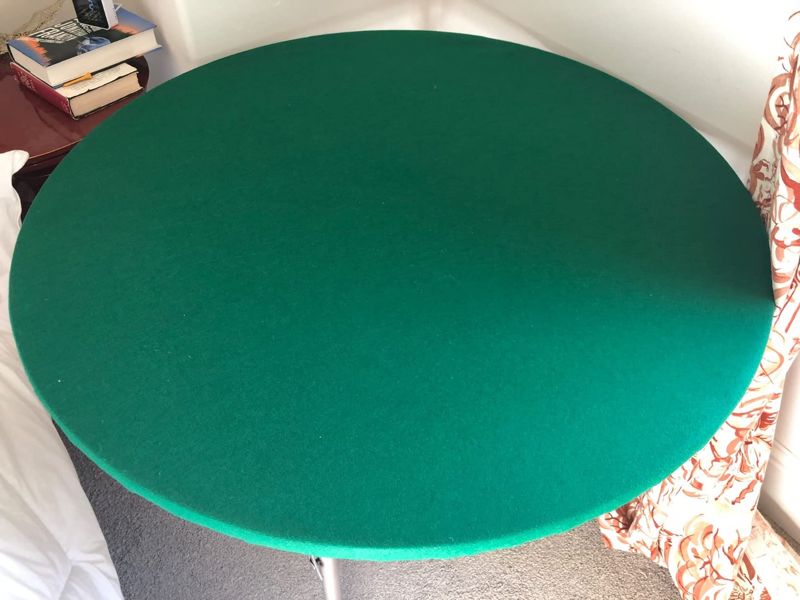 Felt Card Game Table Cover for Playing Cards, Poker, Mahjong, Domino, Bridge and Board Game, Elastic Fitted Tablecloth for 36 to 48 Inch Round Tables - Green customer photo 2