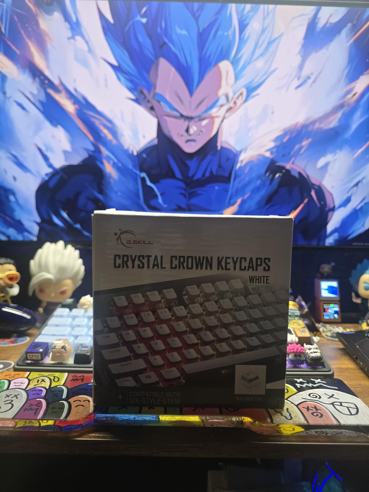 G.Skill Crystal Crown Keycaps - Keycap Set with Transparent Layer for Mechanical Keyboards, Full 104 Key, Standard ANSI 104 English (US) Layout - White customer photo 2