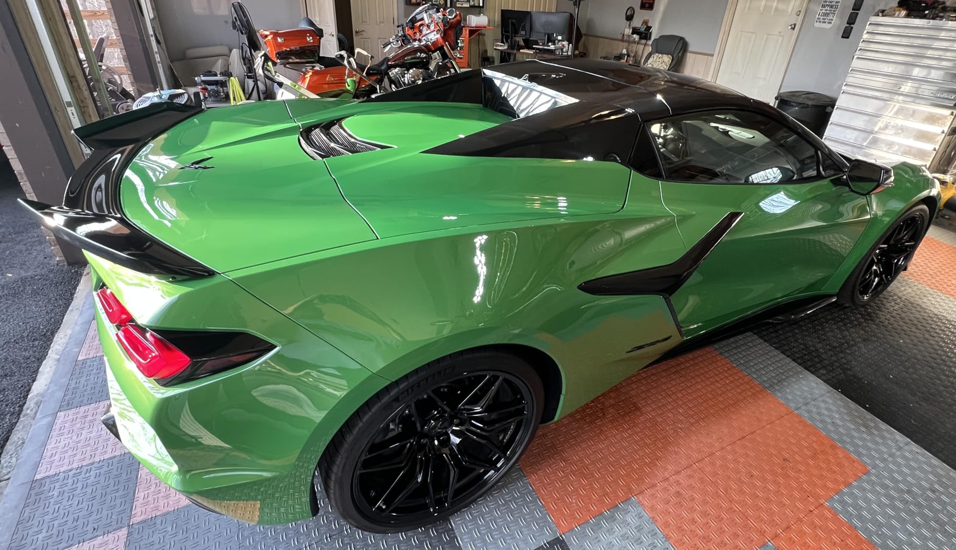 Turtle Wax Hybrid Solutions Ceramic Graphene Paste Wax for Car Detailing, High Gloss Shine, Extreme Water Beading, Long-Lasting Protection, for Paint, Glass Metal, Wheels and More, 5.5 oz customer photo 2