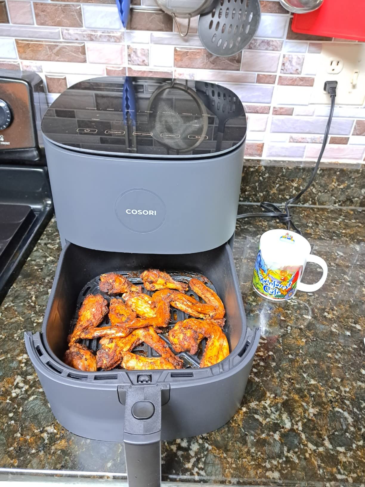 Cosori Air Fryer Pro, Compact 5QT, Ceramic Coating, 7 Presets with Preheat & Keep Warm, 450F, Gray customer photo 1