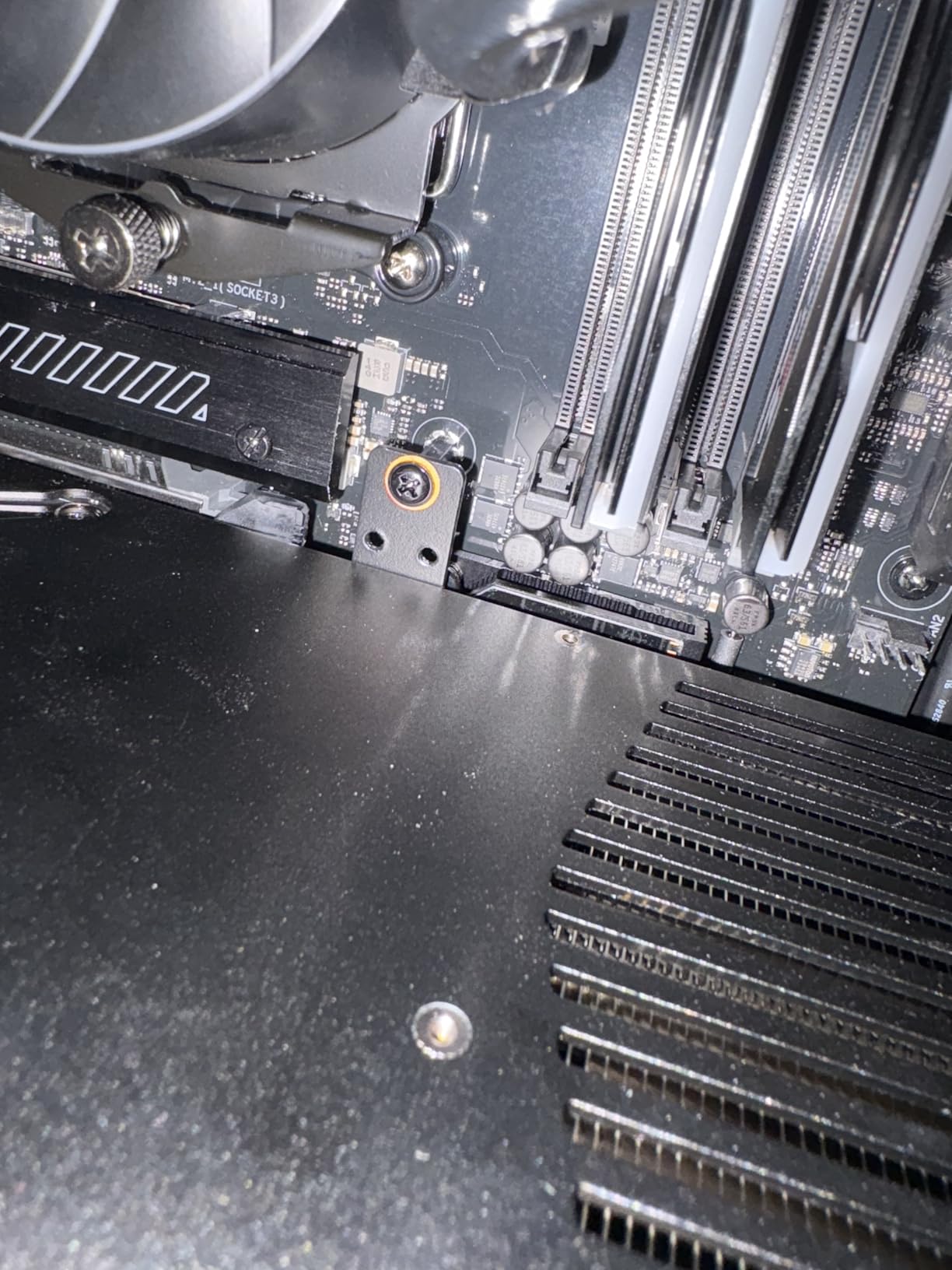 Lian Li GB-002 Graphic Card Anti-Sag Bracket - GPU Support Bracket customer photo 2