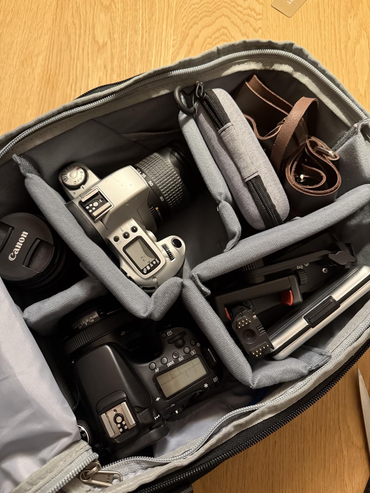 BAGSMART Camera Bag, DSLR SLR Camera Backpack Fits up to 15.6