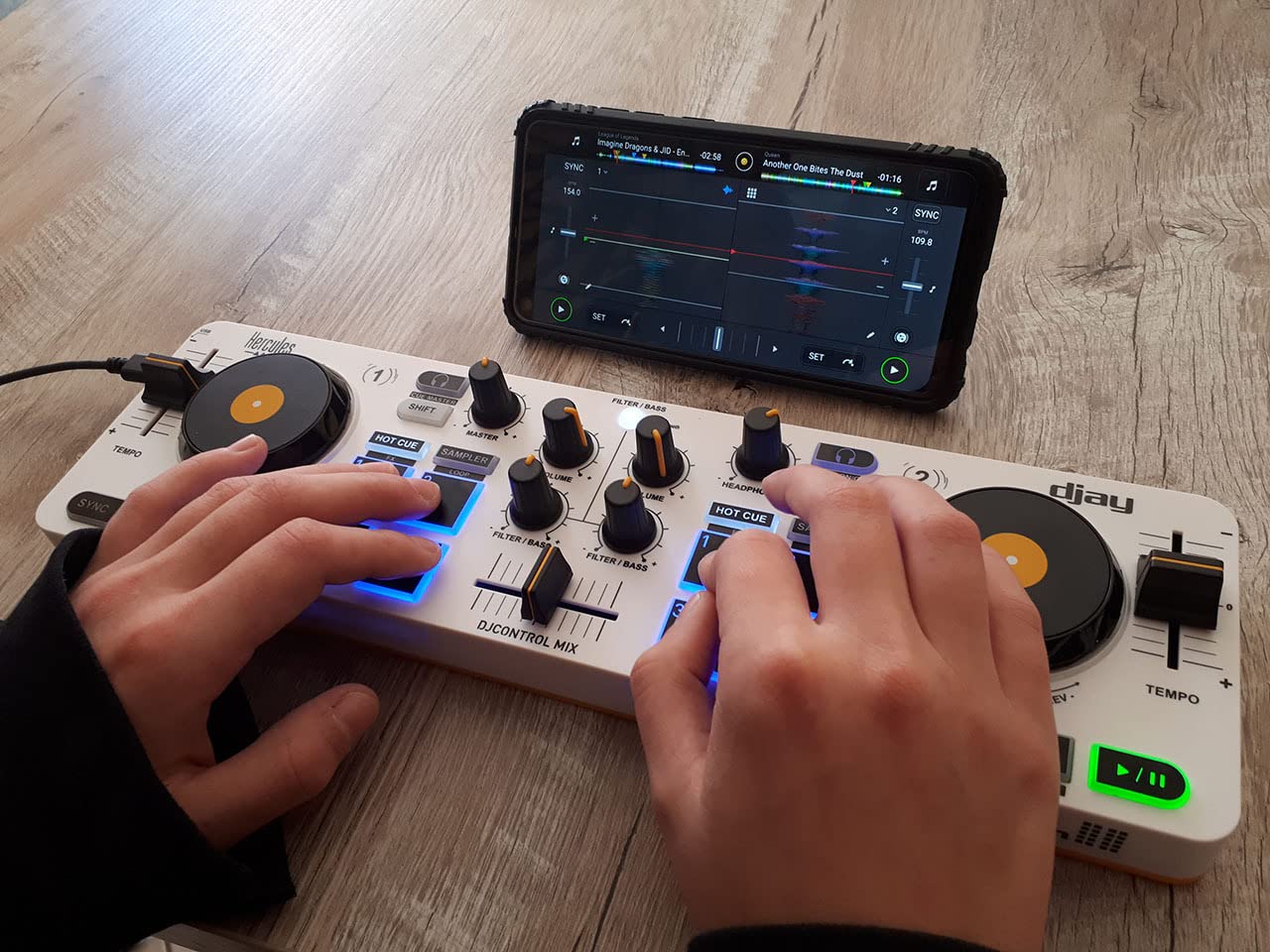 Hercules DJControl Mix - Bluetooth Wireless DJ Controller for Smartphones (iOS and Android) - djay app - 2 Decks, White customer photo 1