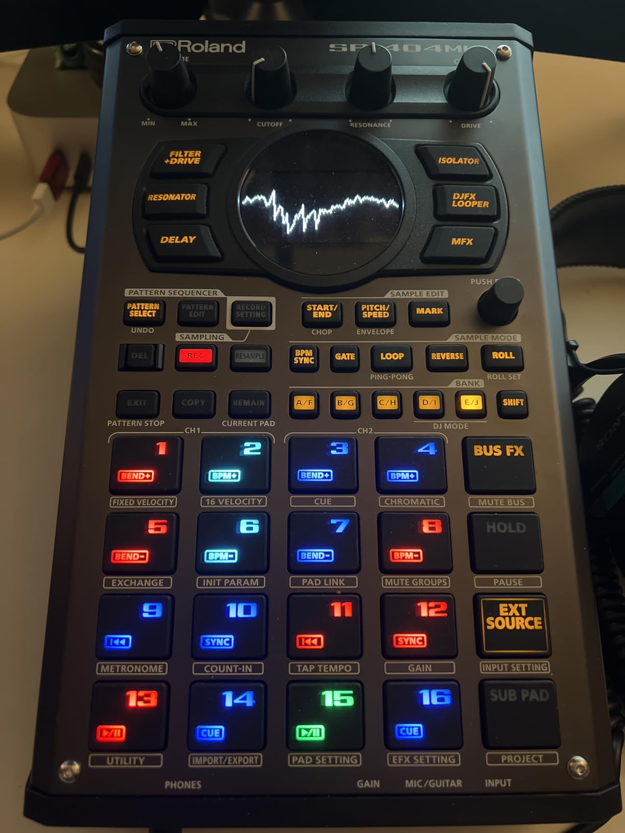 Roland SP-404MKII Creative Sampler and Effector - 16GB Internal Storage, 32-Voice Polyphony customer photo 1