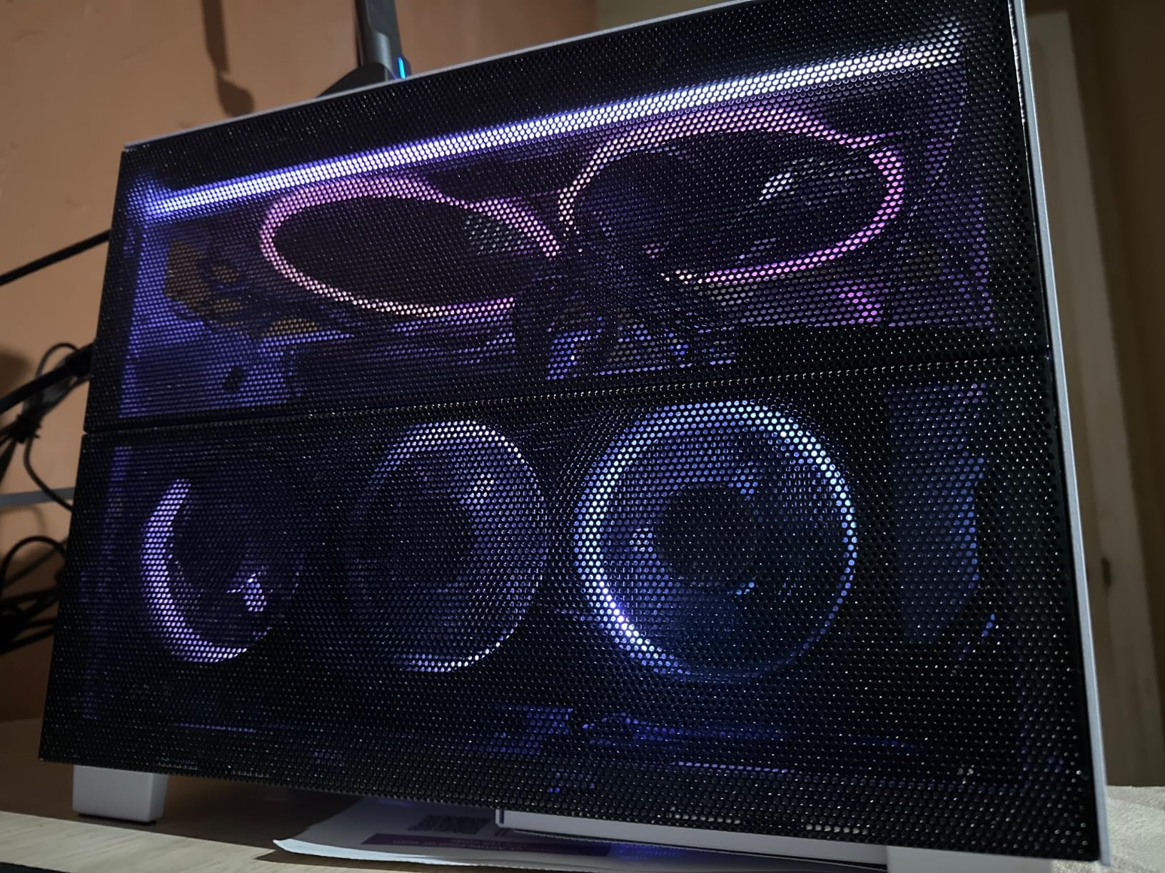 Light Wings 140mm PWM Low Noise Premium ARGB Cooling Fan | 4-Pin | 3-Pack | Black | BL078 customer photo 2