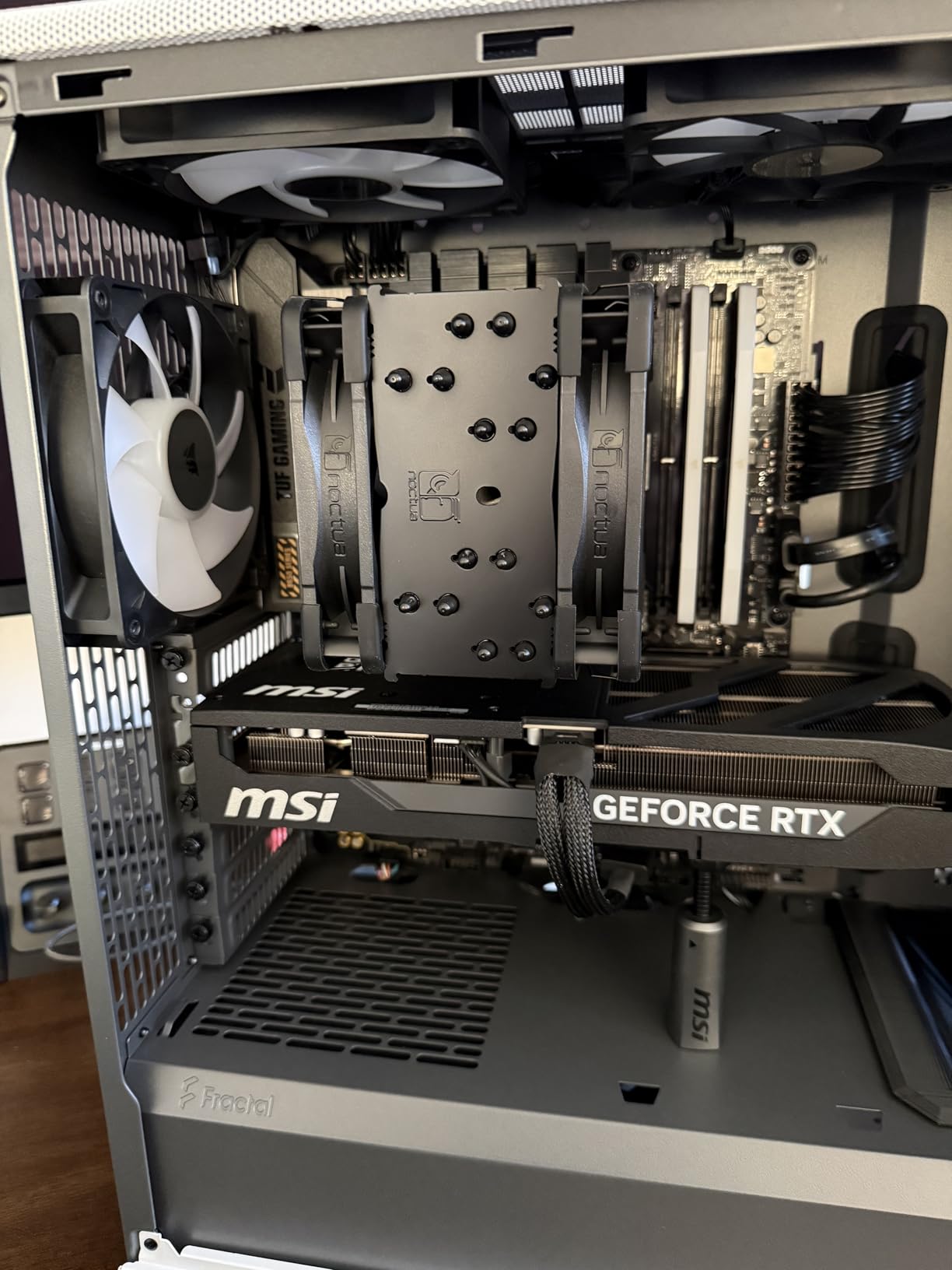 Fractal Design North Chalk White Tempered Glass Clear - Genuine Oak Wood Front - Glass Side Panel - Two 140mm Aspect PWM Fans Included - Type C USB - ATX Airflow Mid Tower PC Gaming Case customer photo 2