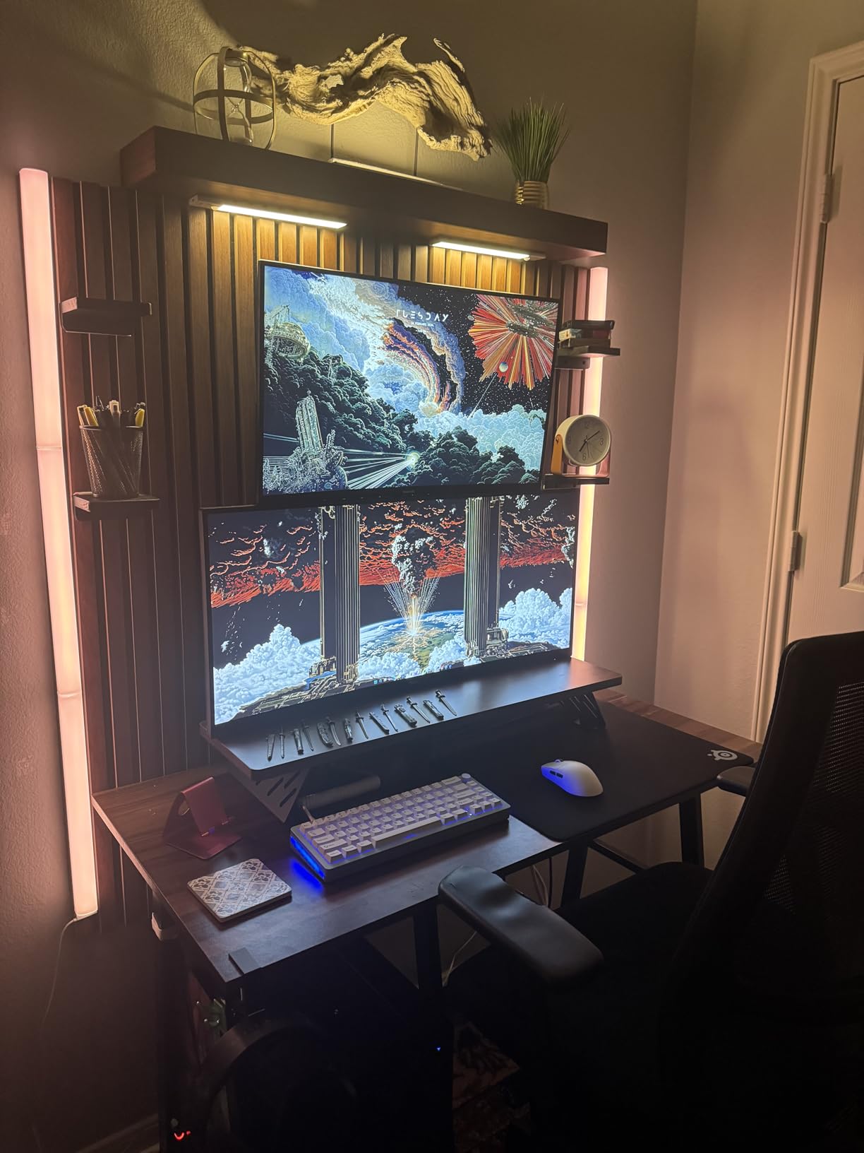 Govee Glide RGBIC Wall Lights, Music Wall Lights Works with Alexa and Google Assistant, 7 Panels Set customer photo 2