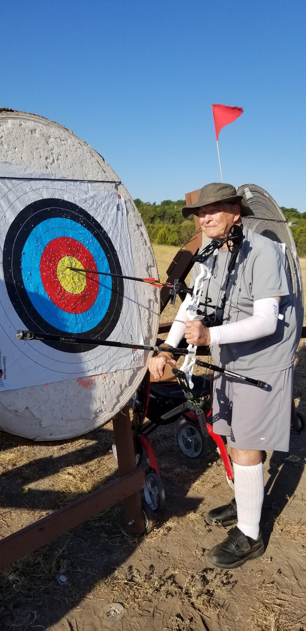 Sanlida Hero X8 Junior Professional-Grade Standard Target Compound Bow and Arrow Kit with Target Accessories for Competition for Juniors, Youths, Ladies/Limited Life-time Warranty/14-60Lbs customer photo 1