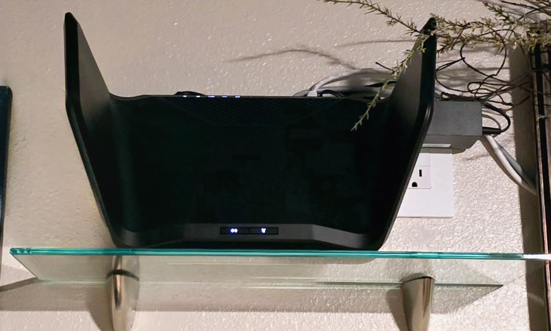 NETGEAR Nighthawk Tri-Band WiFi 6E Router (RAXE300) - Security Features, AXE7800 Wireless Gigabit Speed (Up to 7.8Gbps), New 6GHz Band, 8-Streams Cover up to 2,500 sq. ft. customer photo 2