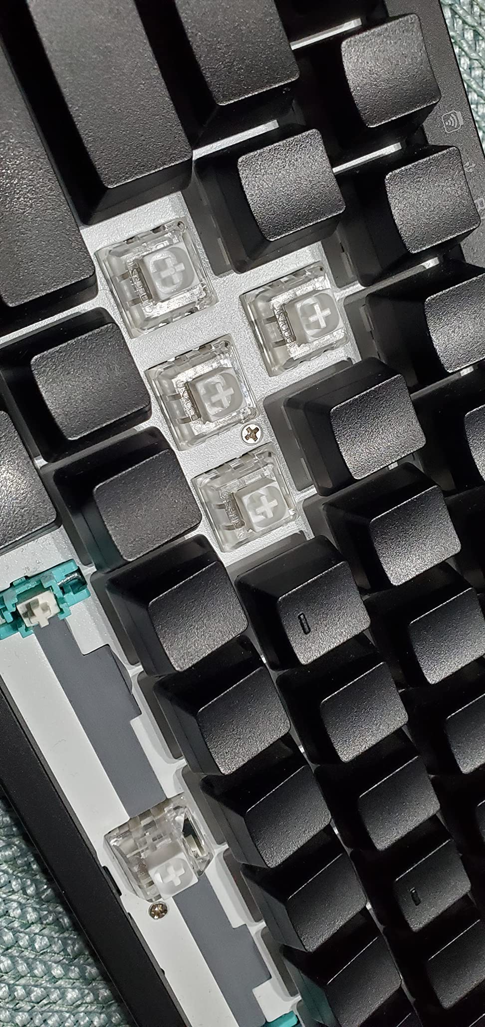Kailh Box White Switch for Mechanical Gaming Keyboard 3-Pin Plate Mounted/RGB/SMD Waterproof MX Lever Switch (108pcs) customer photo 1