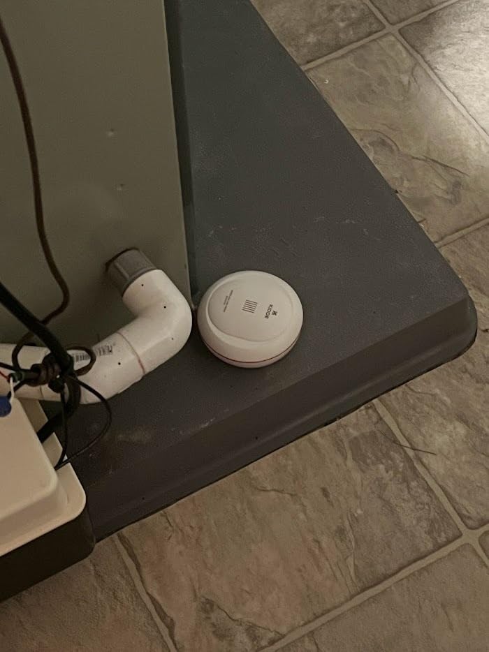 Kidde WiFi Water Leak Detector & Freeze Alarm, Alexa Device, Smart Leak Detector for Homes with App Alerts customer photo 2