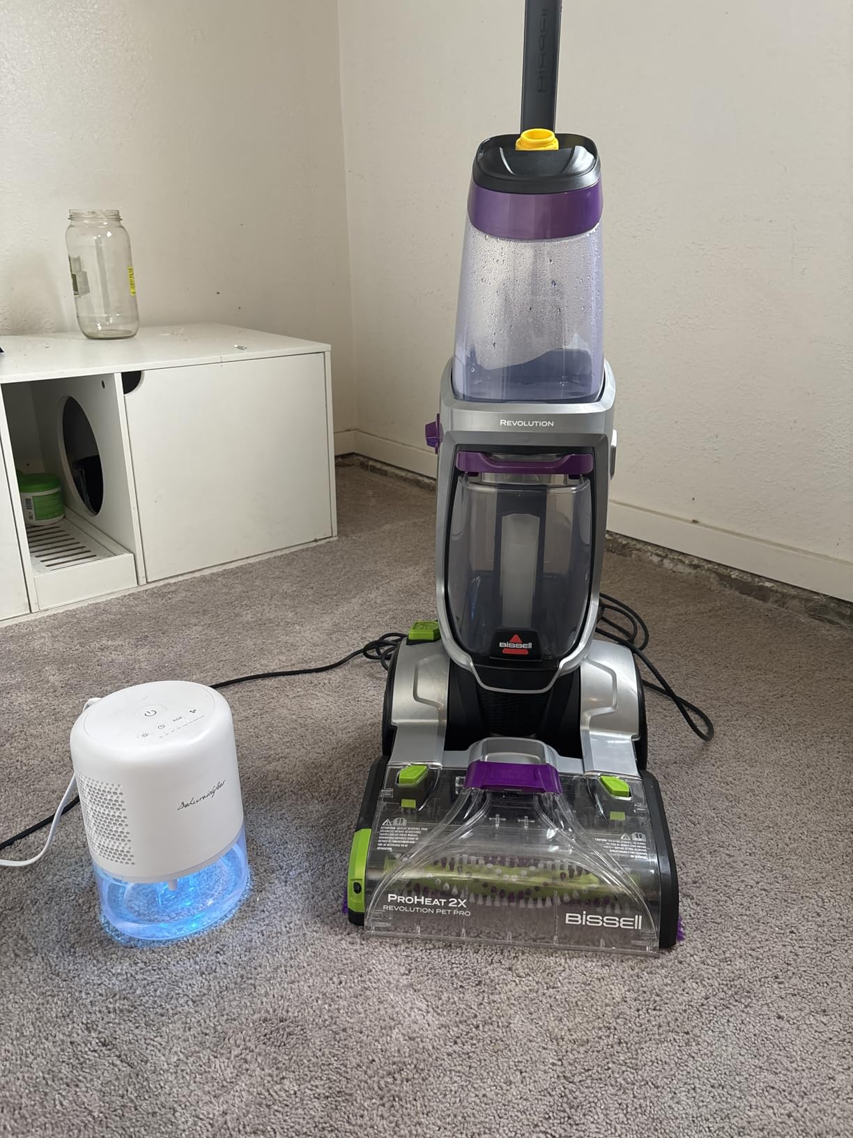 ProHeat 2X Revolution Pet Pro Plus, 3588F, Upright Deep Cleaner, 30-minute Dry Time, Dual Dirt Lifter Powerbrush, Hose & Tool Attachment, Pet Upholstery and Tough Stain Tool Included customer photo 1