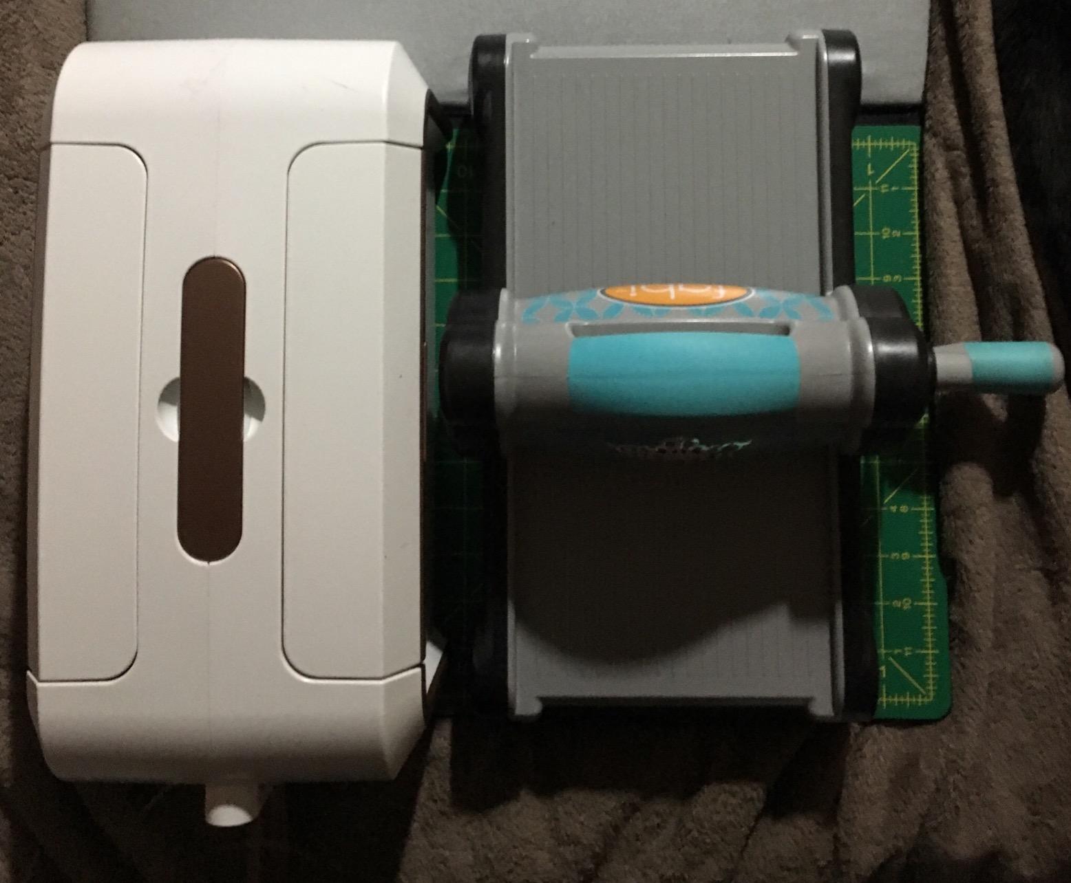 Spellbinders Platinum Die Cutting and Embossing Machine (6 Inch Platform + Universal Plate System) customer photo 2