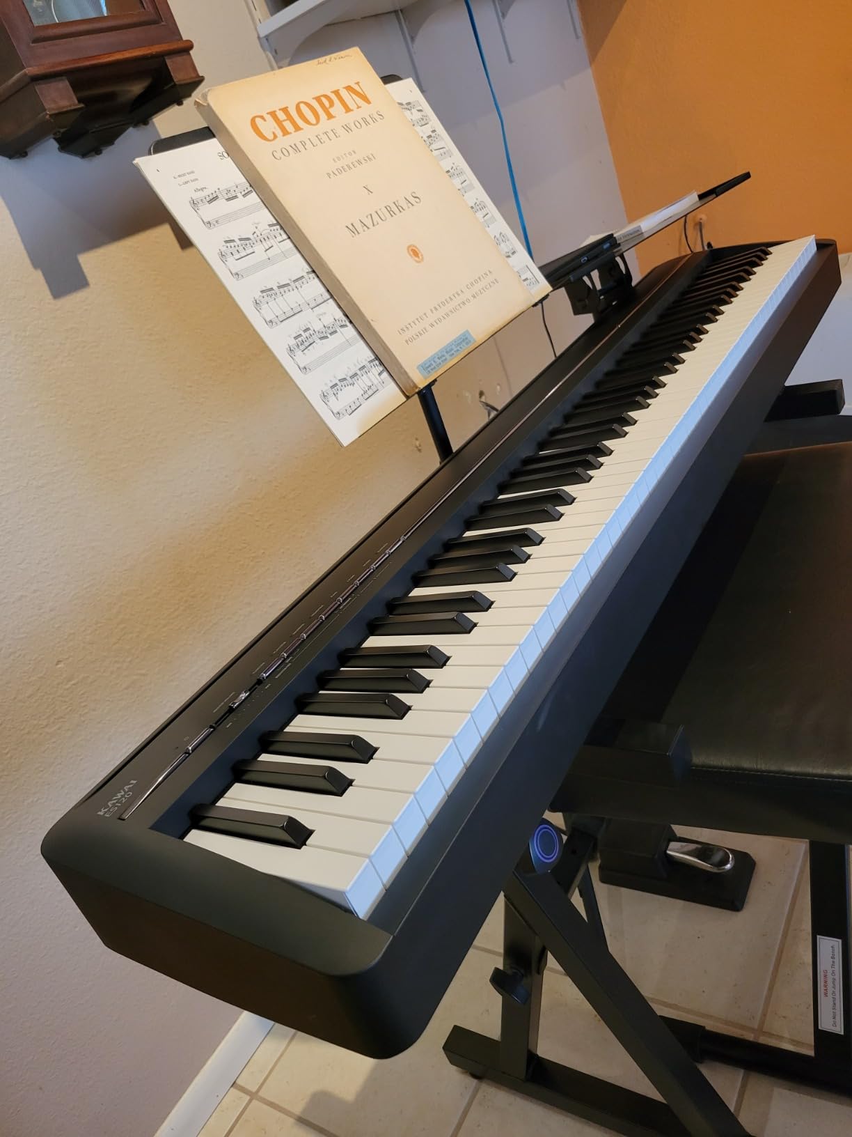 Kawai ES120 88-key Digital Piano with Speakers - Light Gray customer photo 2