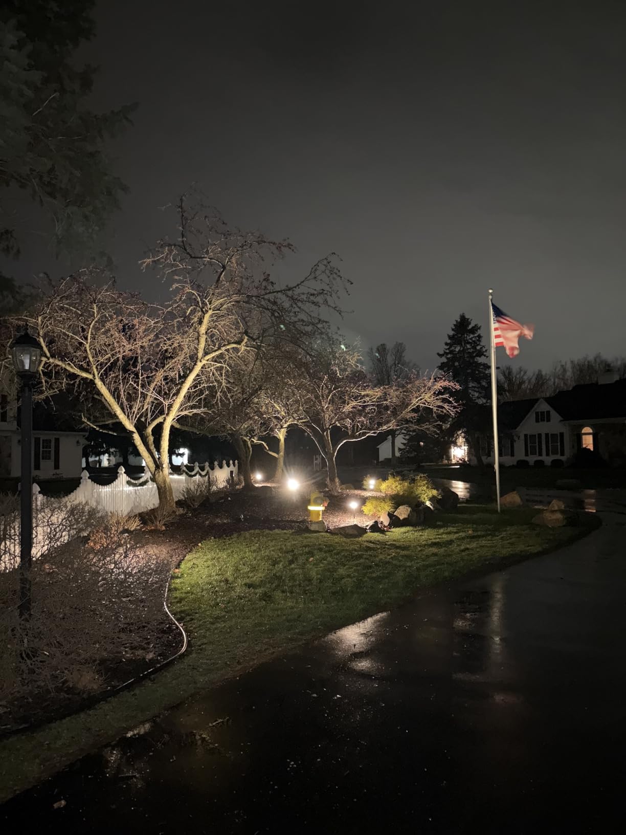 SUNVIE LED Landscape Lighting Kit Low Voltage Landscape Lights with Transformer Low Voltage Pathway Lights Aluminum Landscape Spotlights Path Lights with Connectors for Yard House Garden Tree customer photo 1