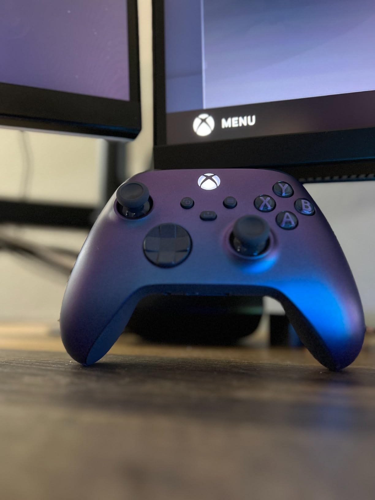 Xbox Special Edition Wireless Gaming Controller - Remix - Includes Rechargeable Battery Pack Series X|S, One, Windows PC, Android, and iOS customer photo 1