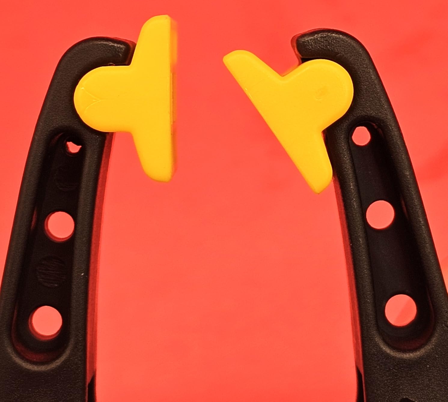 Spring Clamps for Woodworking, Crafts, Backdrop and Pool Cover, 20-Pack Spring Clamp Set with 4 Pcs of 6-inch, 6 Pcs of 4-inch & 10 Pcs of 3-inch Clamps, Extra Wide & Non-Detachable Jaw Pads customer photo 2