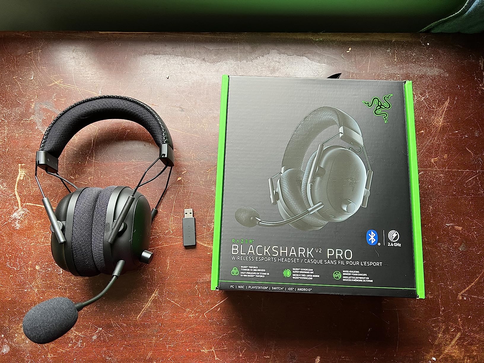 Razer BlackShark V2 Pro Wireless Gaming Headset: Super Wideband Mic - Pro Tuned FPS Profiles - 50mm Drivers - Plush Noise Isolating Earcups - 70 Hr Battery - Bluetooth - for PC, PS5, Switch 2 - Black customer photo 1