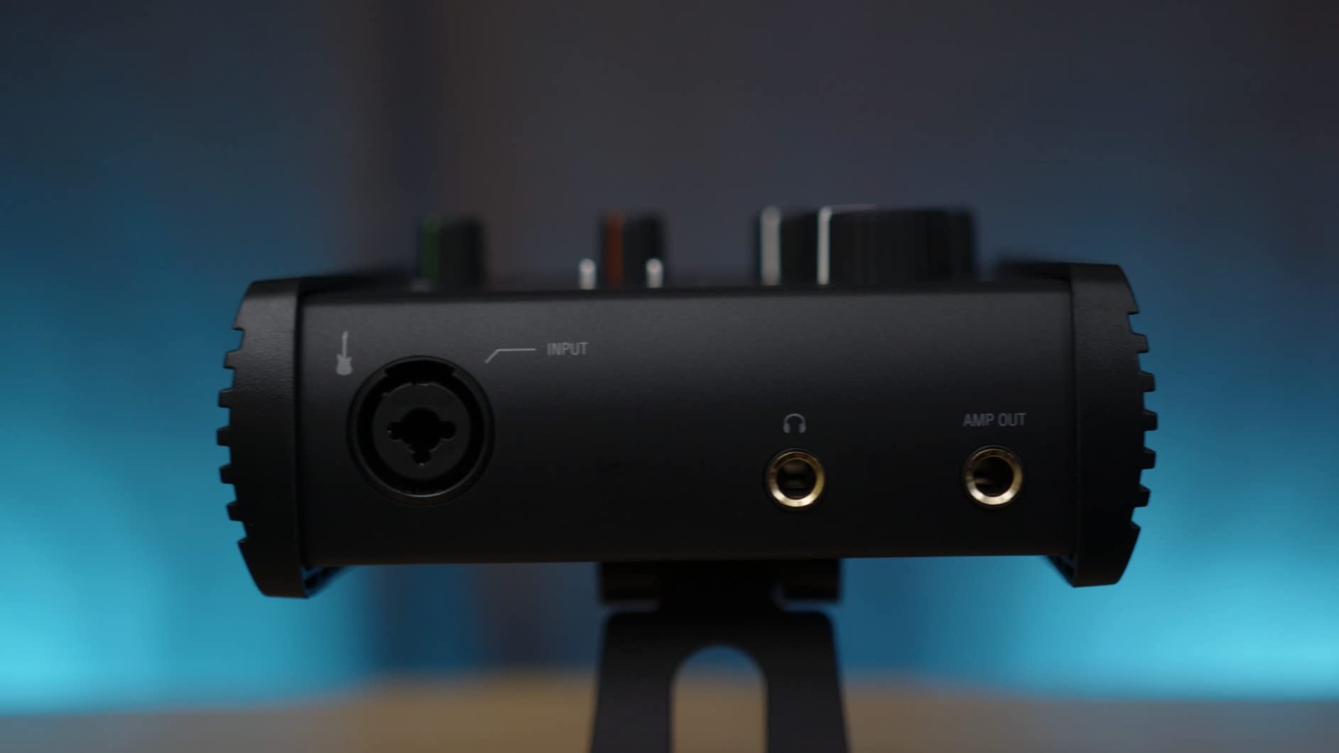 AXE I/O One - Professional USB Audio Interface with Z-TONE advanced guitar tone shaping, AmpliTube and TONEX software included, high-resolution recording studio equipment customer photo 2