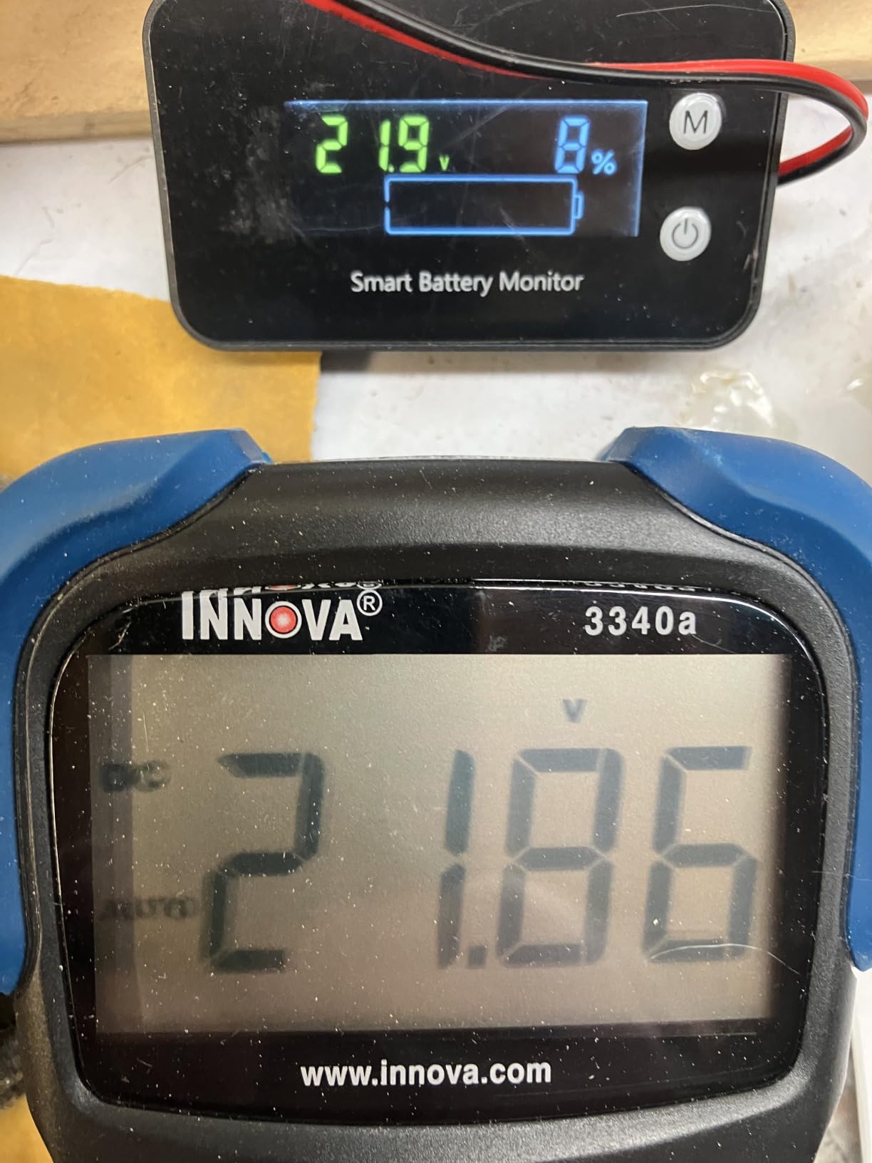 IPX7 Waterproof Battery Monitor with Bracket 7-100V, 12v 24v 36v 48v 60v 72v Digital Display Battery Capacity Remaining Capacity Percentage Tester with Buzzer Alarm and Temperature customer photo 2