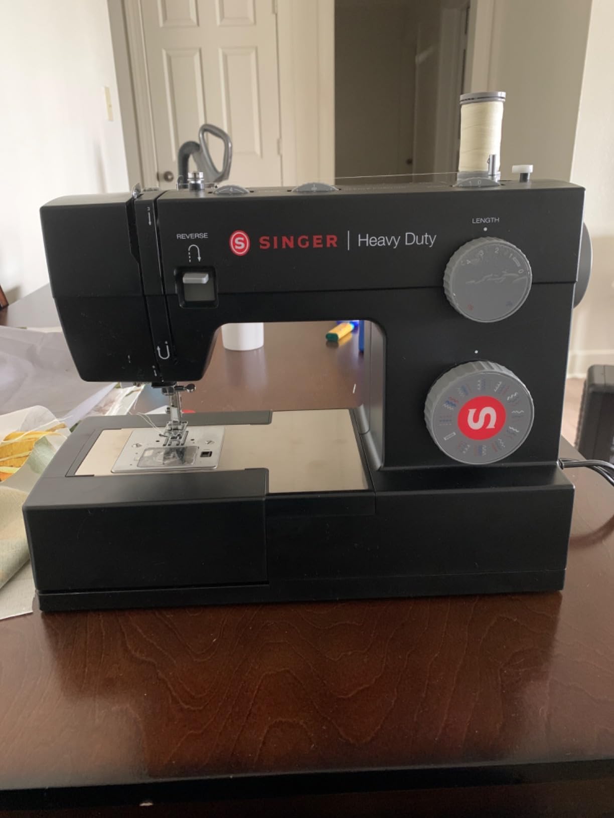 SINGER Heavy Duty 4432 (Black) High Speed Sewing Machine + Accessory Kit | 32 Built-In Stitches | 50% More Power for Thick Fabrics, 1100 Stitches/Min, 1-Step Buttonhole customer photo 2