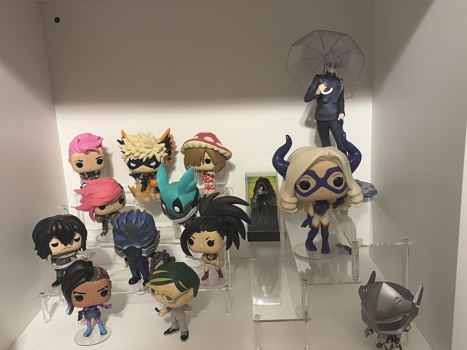 2PCS Large Acrylic Display Risers, Perfume Stand Organizer, Clear Acrylic Shelf Risers for Display Stands for Food, Tabletop Use, Amiibo Funko POP Figure, 3 Tier Clear Cupcake Stand Risers customer photo 1