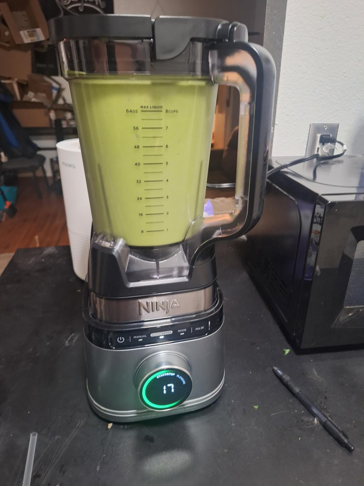 Ninja Blender | Best for Smoothies, Frozen Drinks, Shakes, Veggie Chopper & More | 72 oz. Full Size Pitcher | Blender for Kitchens | 1800 Watt | Black | TB201 customer photo 1