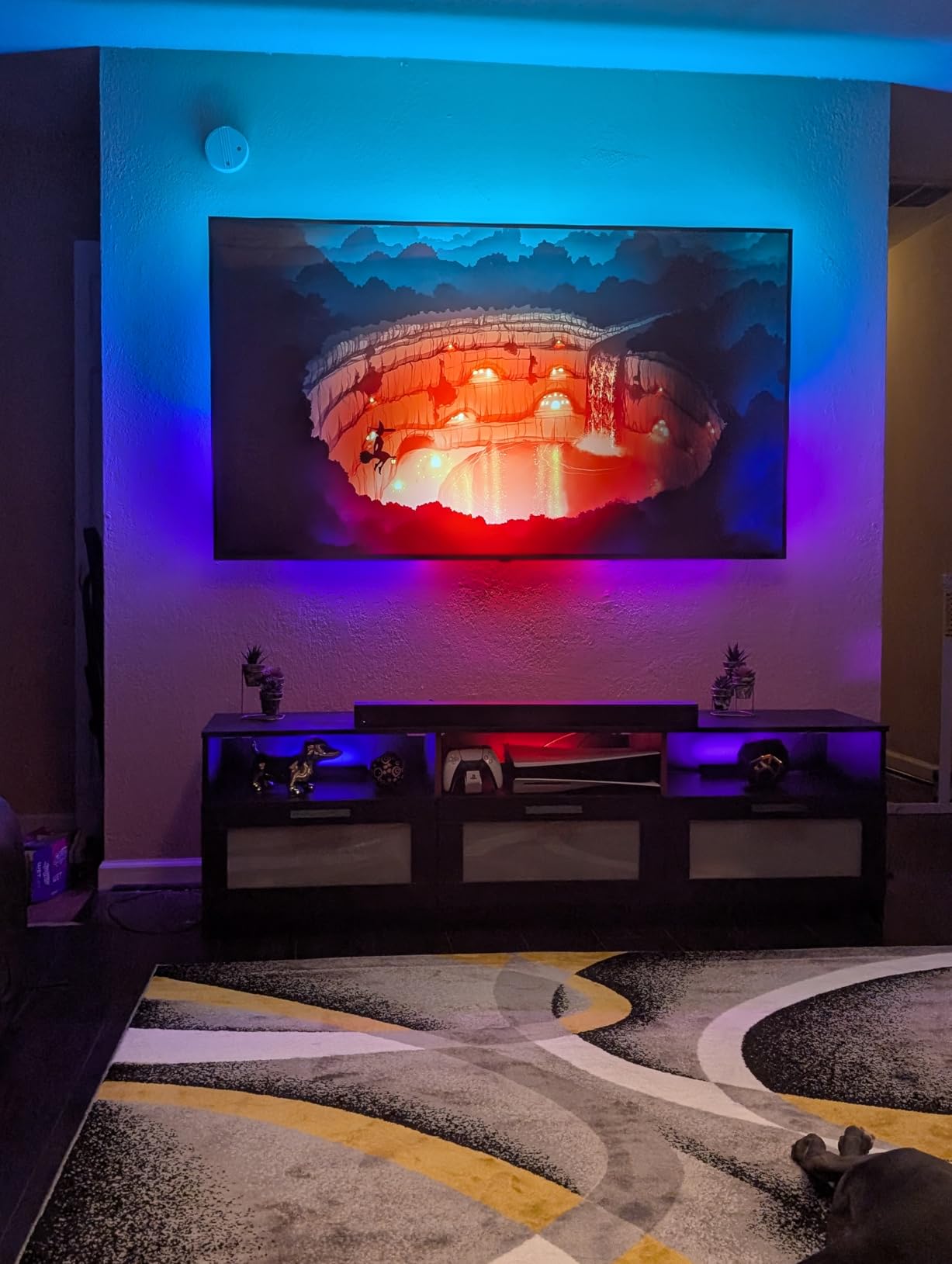 Philips Hue Large Smart Light Tube, Black - White and Color Ambiance LED Color-Changing Light - 1 Pack - Sync with TV, Music, and Gaming - Requires Bridge and Sync Box - Control with App or Voice customer photo 2