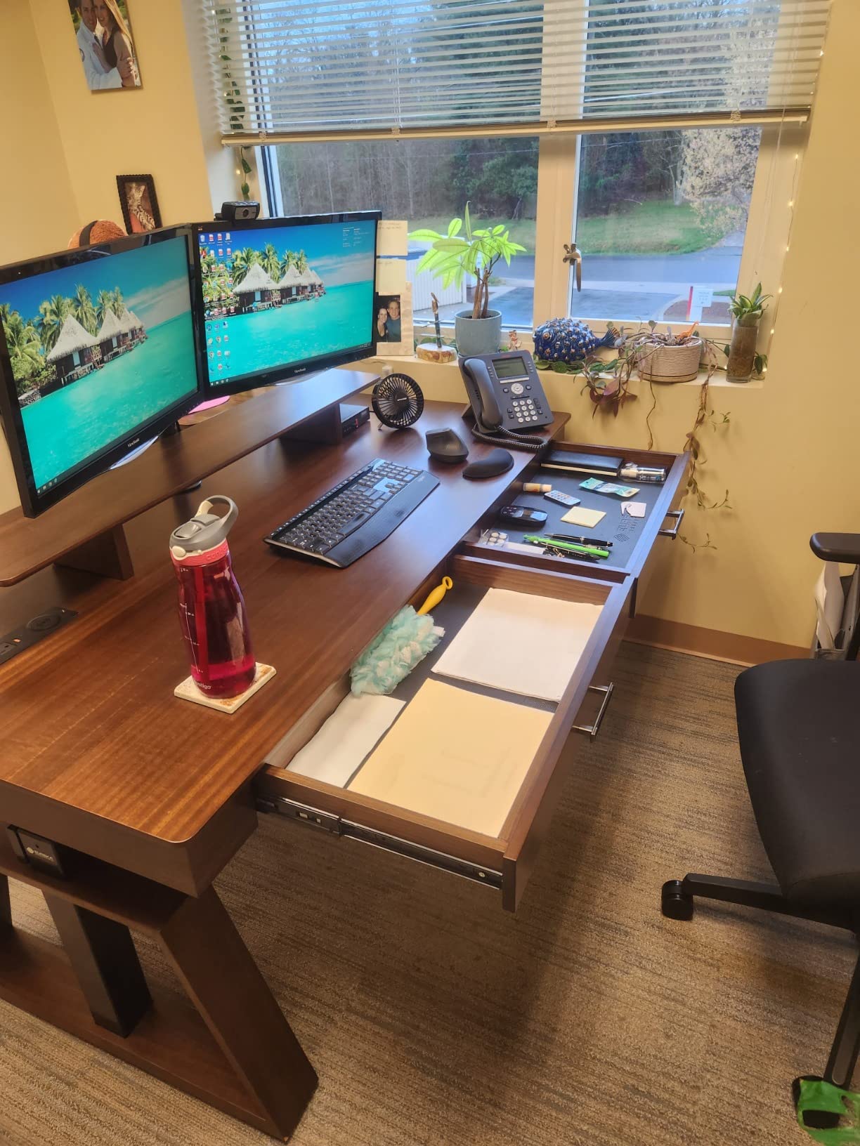 EUREKA ERGONOMIC Electric Standing Desk with Dual Drawers,63 Inches Height Adjustable L-Shaped Office Desk,Sit Stand Desk Ergonomic Executive Desk Computer Workstations with Monitor Stand,Right/White customer photo 2