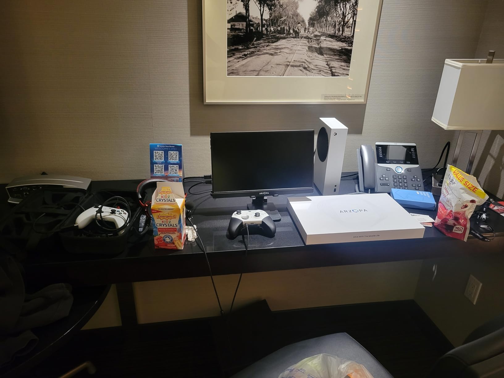 ARZOPA 16.1'' 144Hz Portable Gaming Monitor, 106% sRGB 1080P FHD Kickstand Portable Monitor with HDR, Ultra Slim, Eye Care, External Second Screen for Laptop, PC, PS5, Mac, Xbox - Z1FC customer photo 2