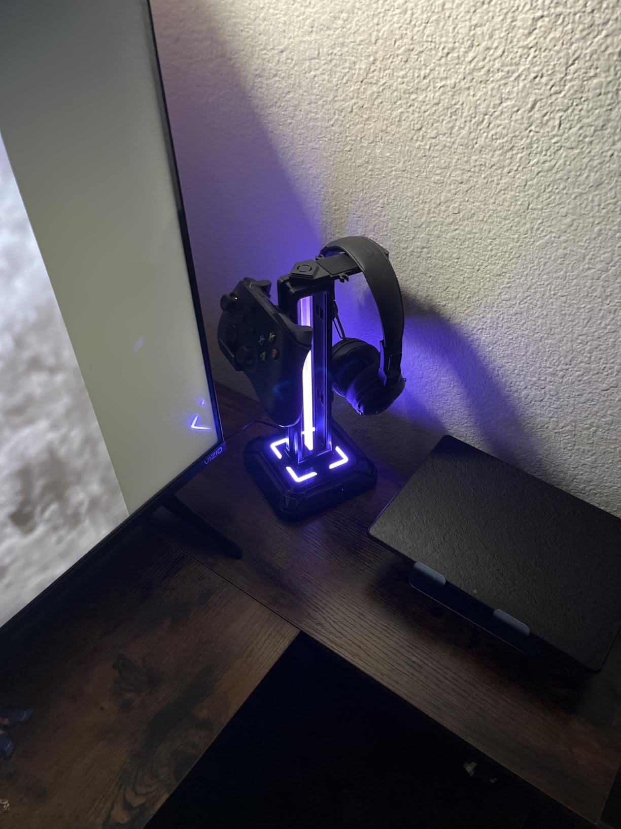 KDD RGB Headset Stand with 9 Light Modes - Controller Holder for Desk, Rotatable Headphone Stand customer photo 2