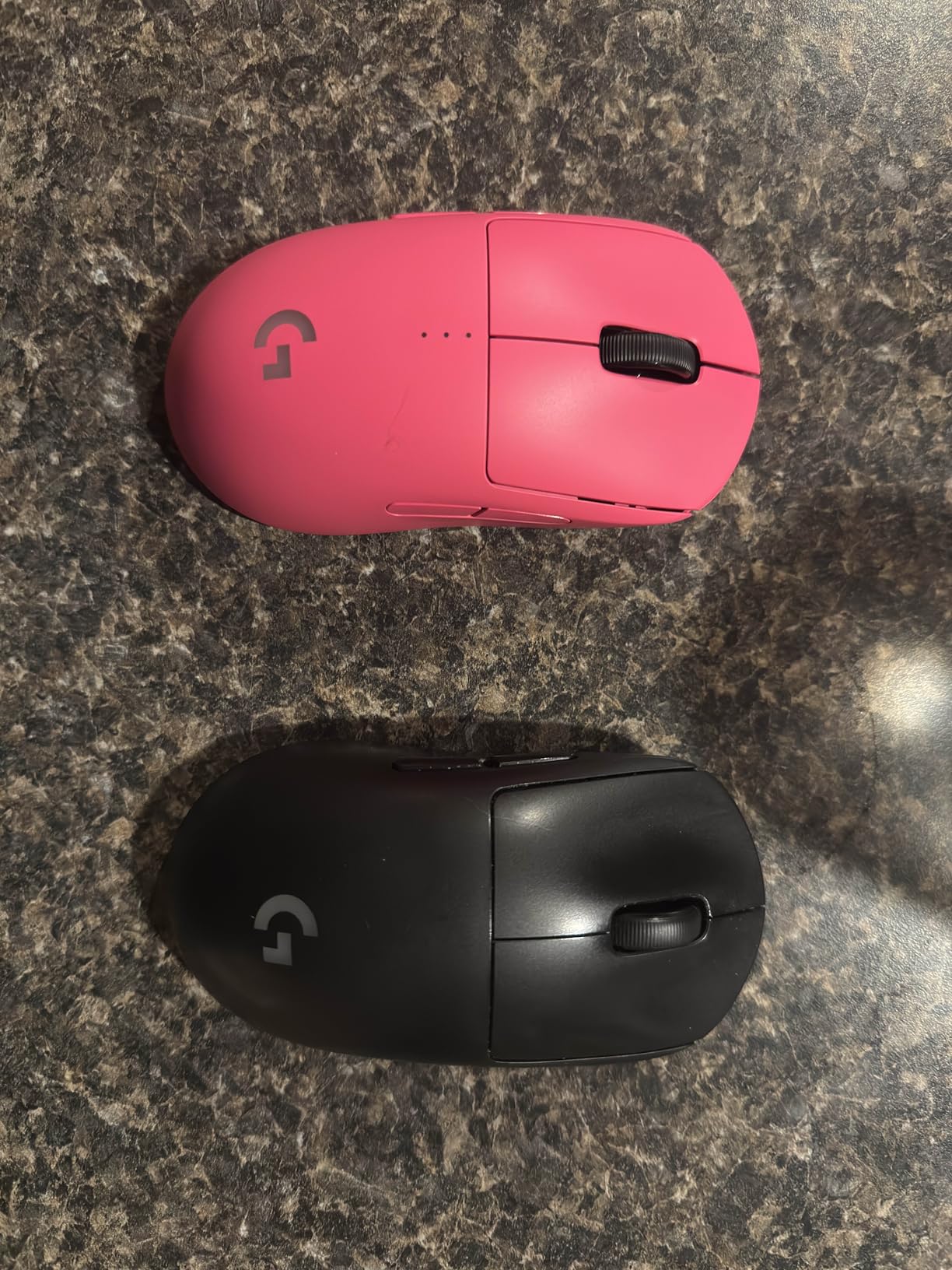 Logitech G PRO 2 Lightspeed Wireless Gaming Mouse, Right- or Left-Handed Mouse with up to 4 Customizable and Switchable Magnetic Side Buttons, 44K DPI Sensor - Black customer photo 1