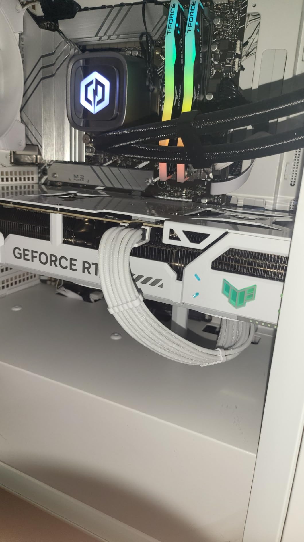 CableMod RT-Series Pro ModMesh Sleeved 12V-2x6 12VHPWR StealthSense PCIe Cable for ASUS/Seasonic/Phanteks (Black, 16-pin to Triple 8-pin, 60cm) customer photo 1
