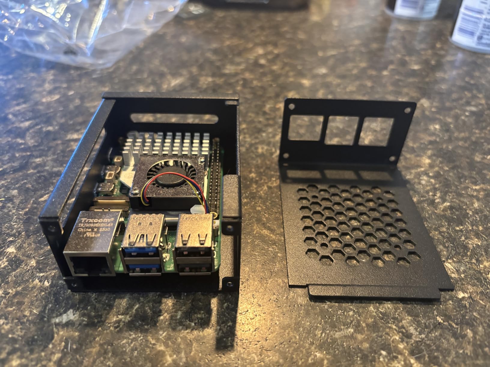 Metal Case for Raspberry Pi 5, with Pi 5 Active Cooler for Raspberry Pi 5 4GB/8GB, Support X1000/X1001/X1003/N04/N05 PCIe Peripheral Board customer photo 1