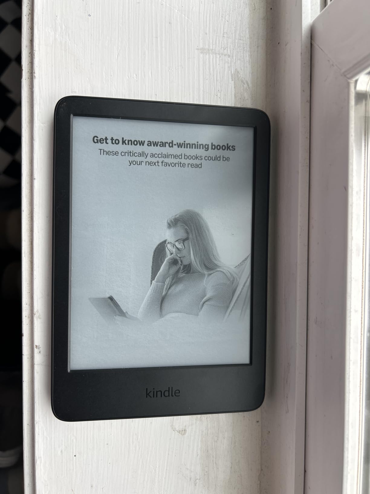 Like-New Amazon Kindle 16 GB (newest model) - Lightest and most compact Kindle with enhanced reading experience customer photo 1