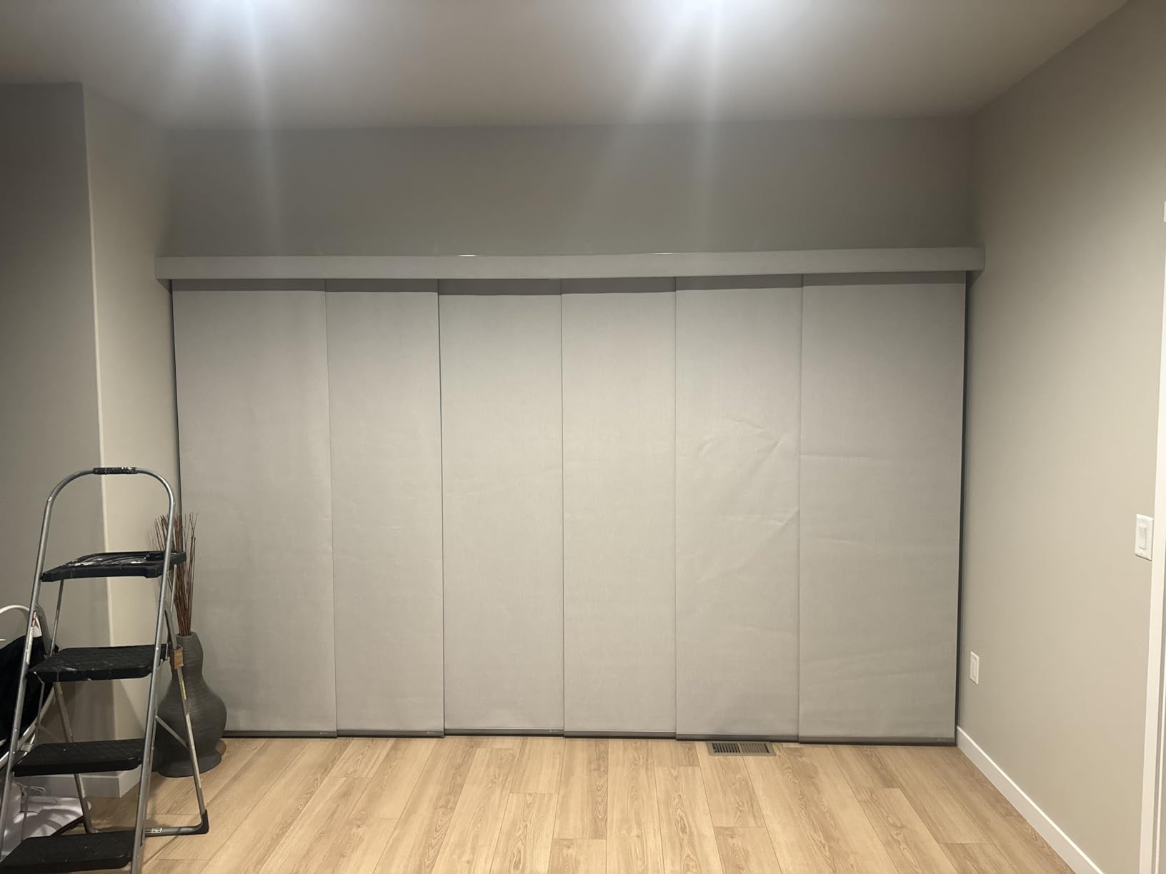 Yoolax Custom XL Smart Vertical Blinds, Motorized Sliding Door Blinds Compatible with Alexa, Fabric Blackout Rechargeable Battery Sliding Panel for indoor windows, Patio Doors(Half Shading Pure White) customer photo 2