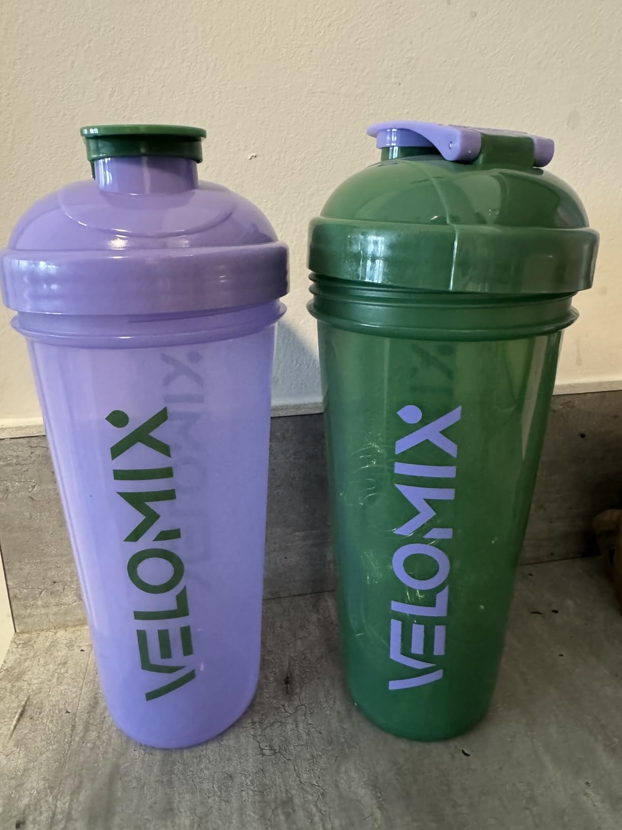 VELOMIX -2 Pack- 28 oz Protein Shaker Bottles for Protein Mixes - 2x Wire Whisk | Leak Proof Shaker Cups for Protein Shakes | Protein Shaker Bottle Pack (Black/Transparent) customer photo 2