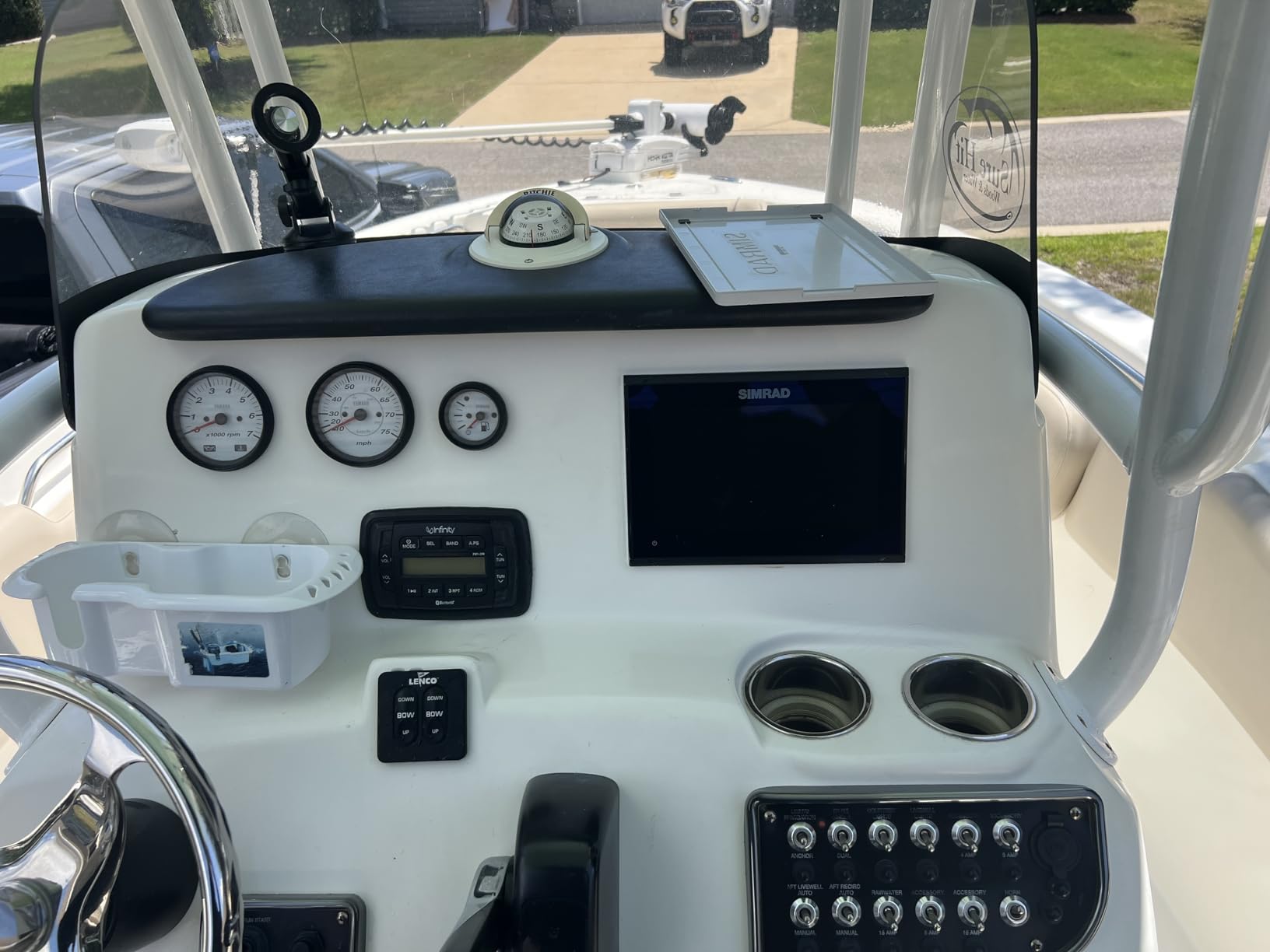 Simrad GO Chartplotter and Fish Finder, with Transducer and Radar Options, Preloaded C-MAP Discover Chart Card (7-inch) customer photo 1