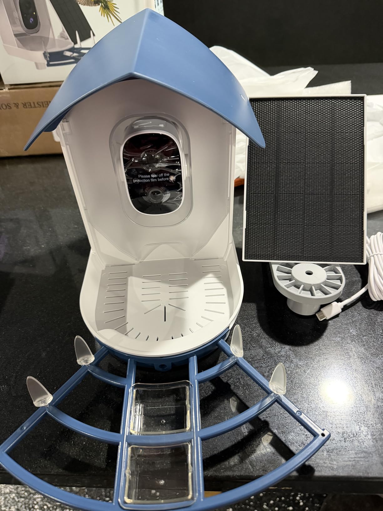 Bird Feeder with Camera,AI Identify Birds Species,Smart Bird Camera with Solar Powered,Auto Record FHD Birds Video in Backyard,Instant Notifications,Ideal Gift for Family and Bird Lovers,Navy Blue customer photo 2
