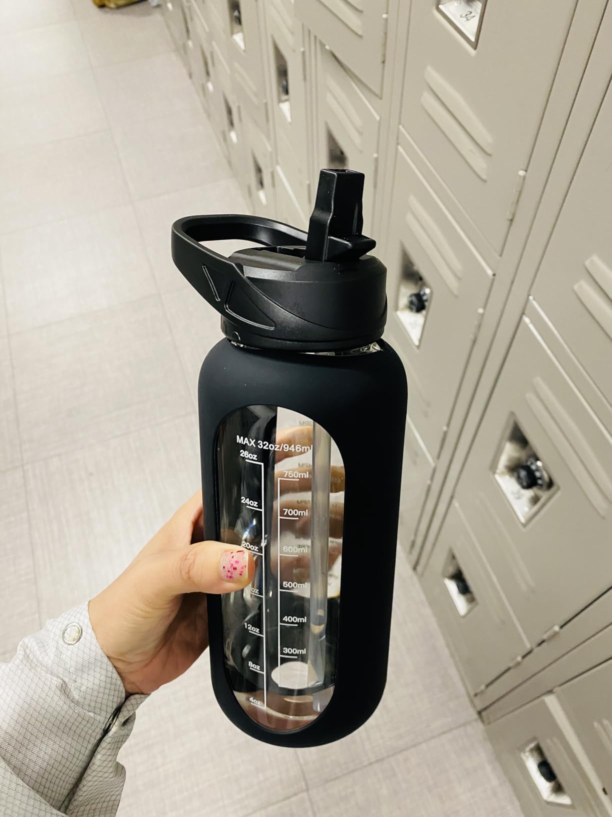 CIVAGO 40 oz Glass Water Bottle with Straw and Handle, Large Sports Motivational Water Bottle Flask with Time Marker and 2 Lids, Leakproof Water Jug Canteen with Silicone Sleeve for Gym,Black customer photo 2