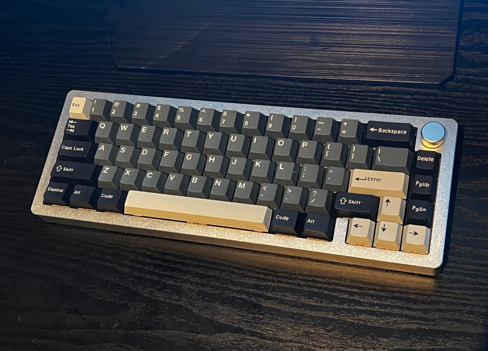 BOYI GMK67-65% Aluminum Alloy Keyboard Kit,Hot-Swappable BT5.0/2.4G/Type-C Tri-Mode Wireless CNC RGB Mechanical Keyboard Gasket Mounted Kit,Customized South-Facing LED Barebones Kit(Red+Knob) customer photo 1