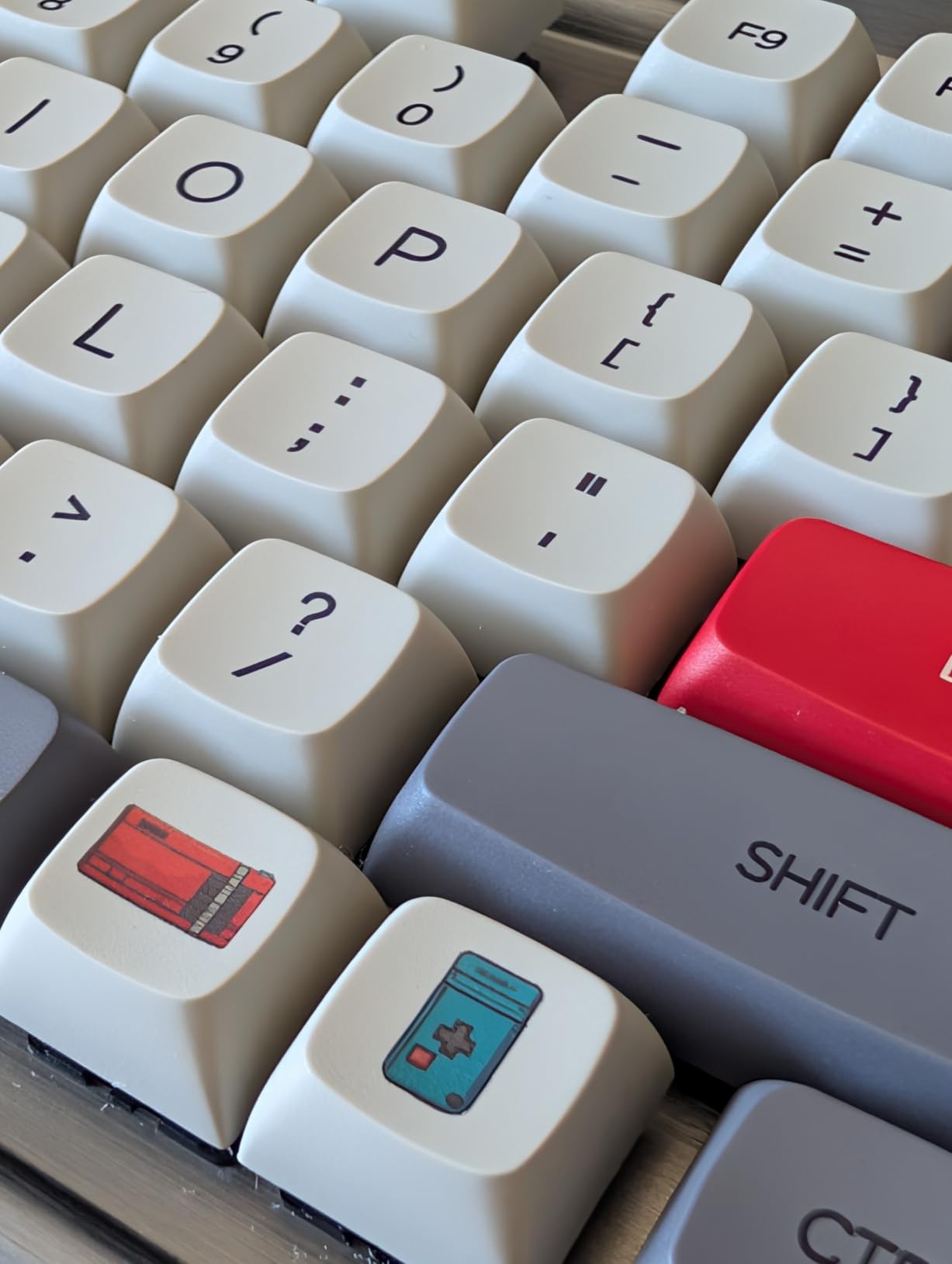 XVX XDA Profile PBT Keycaps, Retro Game Console Custom Keycap Set, XVX Keyboard Keycap 75 Percent with Dye-Sublimation Suitable for Most 65% 80% 100% Gateron Cherry MX Switches Mechanical Keyboard customer photo 2