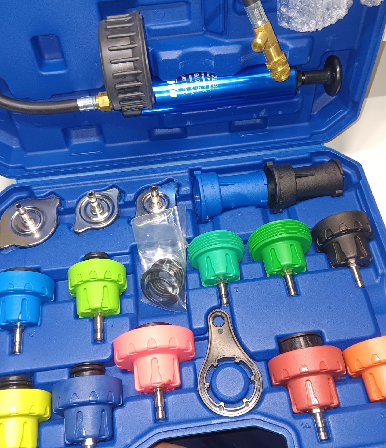 Orion Motor Tech Coolant Pressure Tester Kit, 19pc Radiator Pressure Tester Kit with 15 Radiator Adapters & Wrench, Cooling System Pressure Tester Kit with Vacuum Pump & Probe Thermometer customer photo 2
