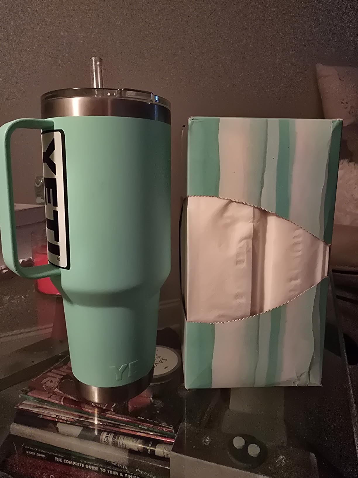 YETI Rambler 42 oz Tumbler with Handle and Straw Lid, Travel Mug Water Tumbler, Vacuum Insulated Cup with Handle, Stainless Steel, Key Lime customer photo 2