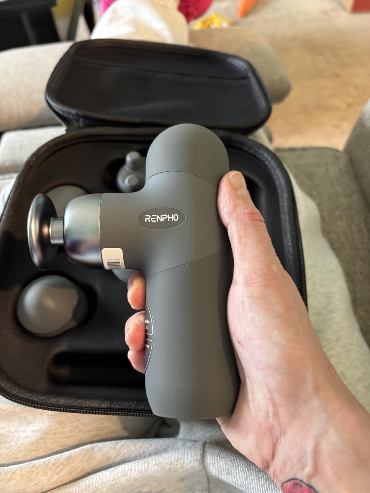 RENPHO Mini Thermal Massage Gun with Heat, Portable Deep Tissue Percussion Massager with 4 Heads for Neck & Back Comfort, Ultra-Quiet, Carry Case customer photo 2