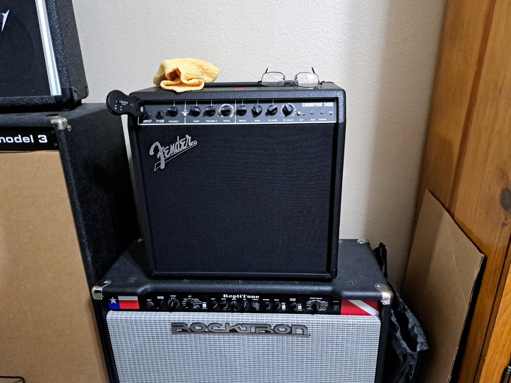 Fender Champion II 50 Electric Guitar Amplifier, 50-Watt 2-Channel Combo Amp with 12