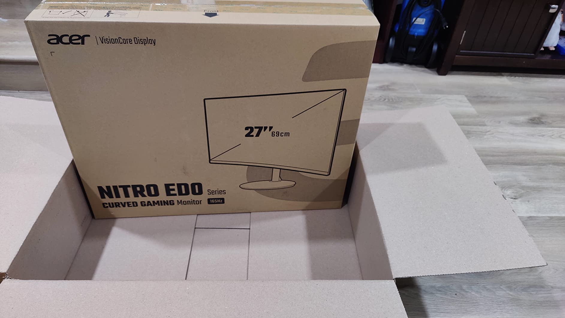 acer Nitro 31.5 Inch FHD 1920 x 1080 1500R Curved PC Gaming Monitor | AMD FreeSync Premium | 240Hz Refresh | 1ms VRB | VESA Mountable | HDR10 | One Display Port 1.4 & Two HDMI 2.0 | ED320Q X2bmiipx customer photo 1