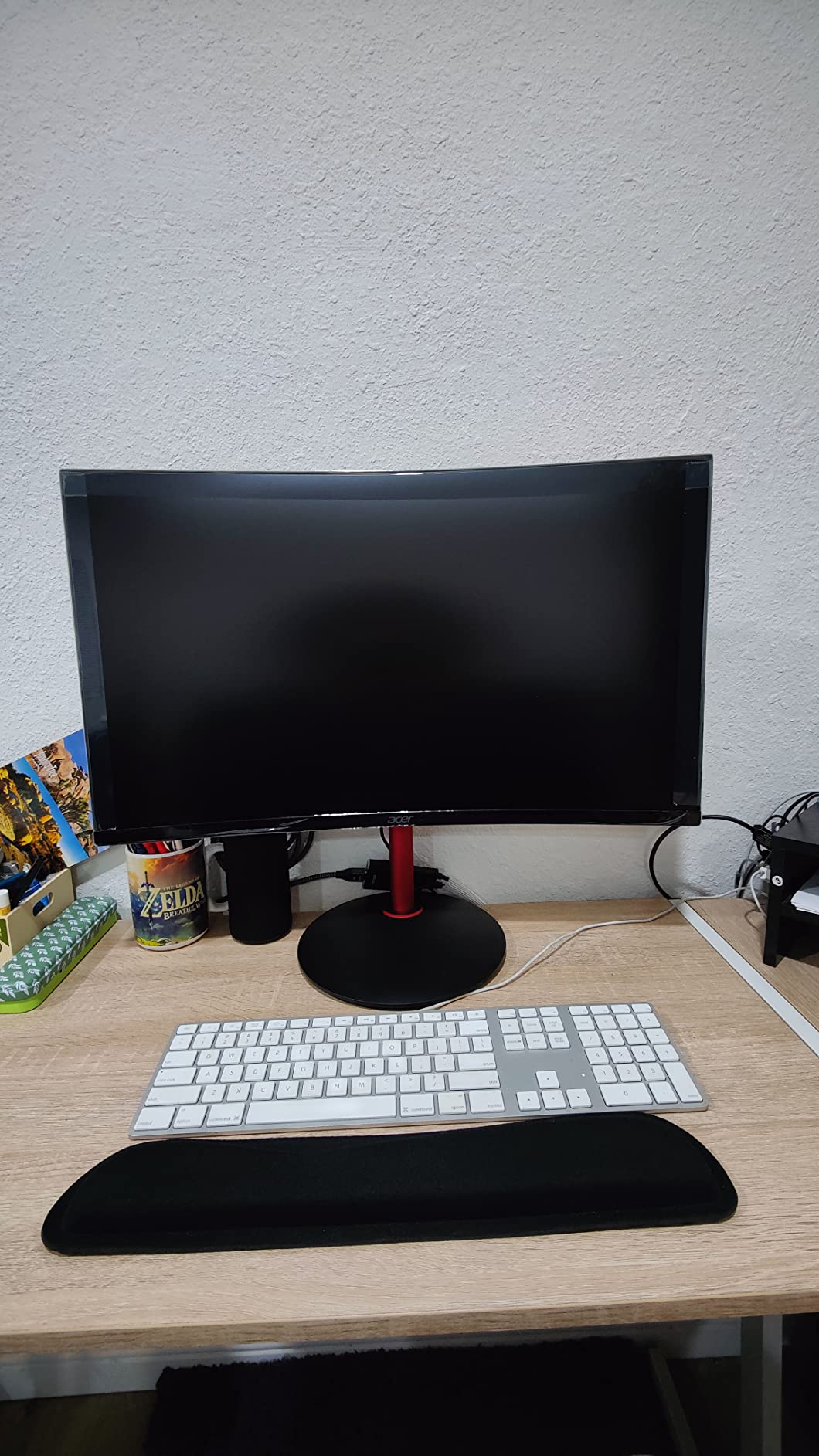 acer Nitro 31.5 Inch FHD 1920 x 1080 1500R Curved PC Gaming Monitor | AMD FreeSync Premium | 240Hz Refresh | 1ms VRB | VESA Mountable | HDR10 | One Display Port 1.4 & Two HDMI 2.0 | ED320Q X2bmiipx customer photo 2