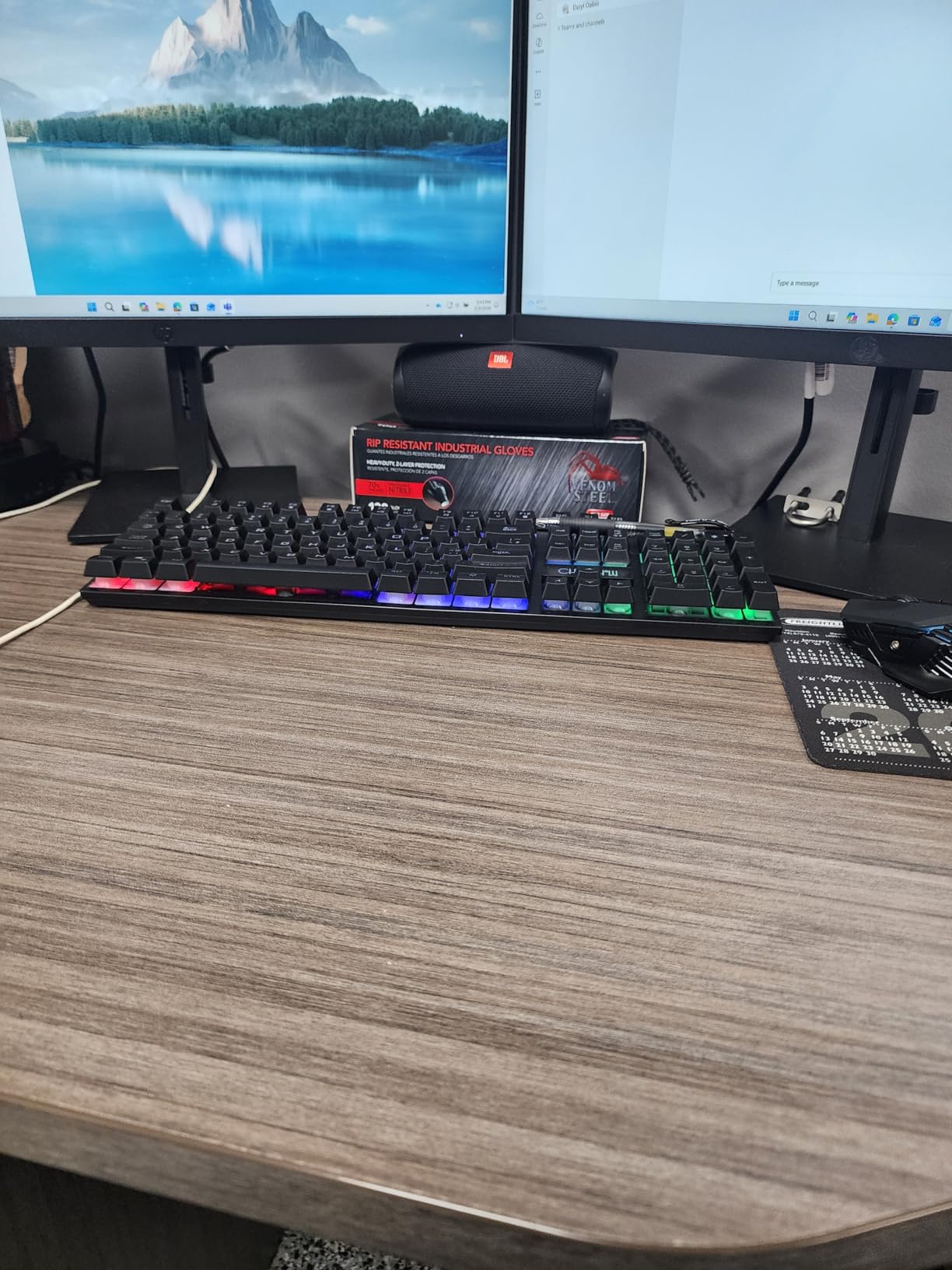 CHONCHOW USB Wireless Gaming Keyboard and Mouse Combo, LED Backlit Ergonomic Mechanical Feeling Keyboard, Rechargeable 2500mAh Battery, Anti-ghosting Keyboards 7D 3600DPI Mice for PC Gamer customer photo 2